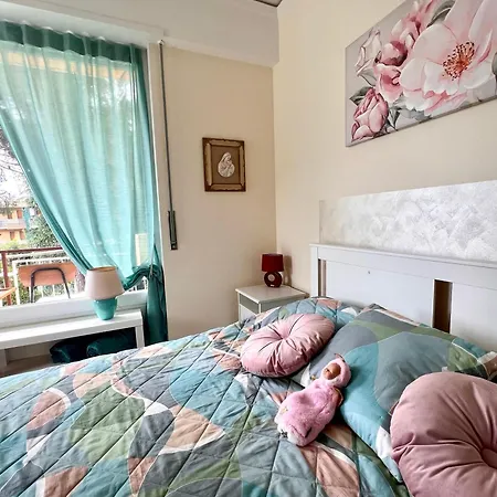 Апартаменти Free Parking And Air Conditioner *